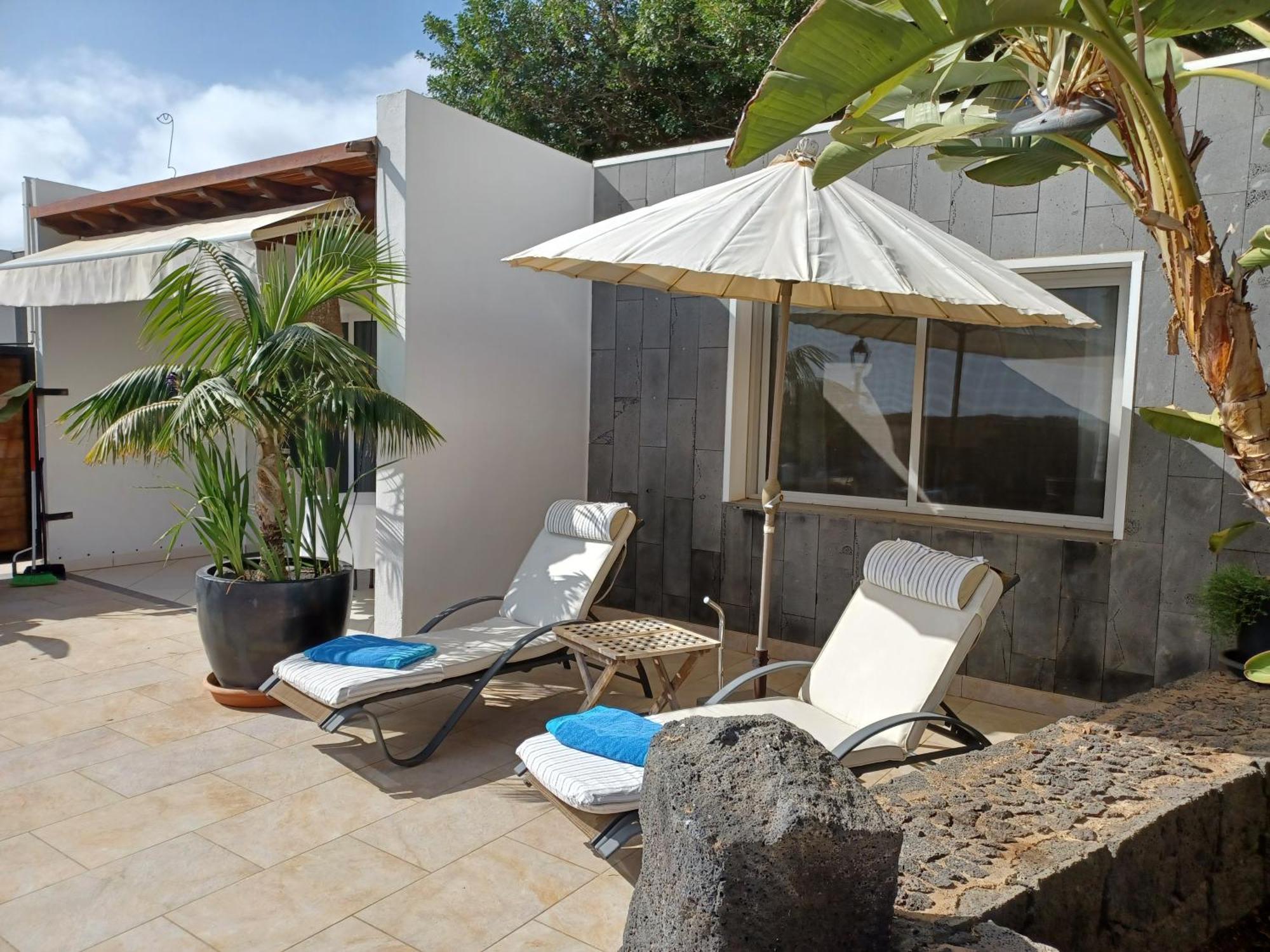 Villa Niki Mit Beheiztem Gemeinschaftspool Fuer 2 Appartments Las Brenas ภายนอก รูปภาพ